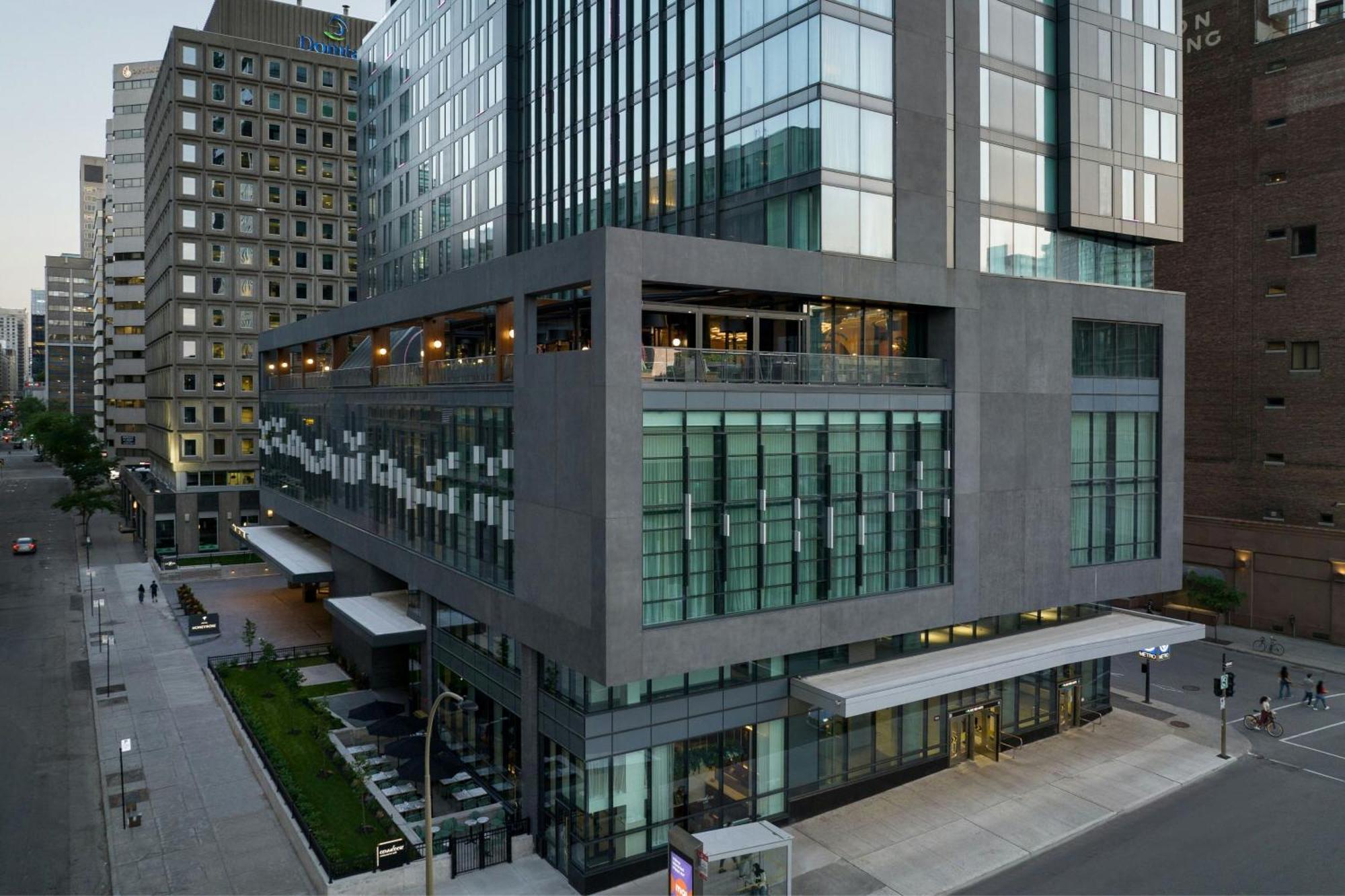 Honeyrose Hotel, Montreal, A Tribute Portfolio Hotel Buitenkant foto The hotel's entrance